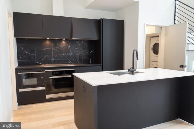 Building Photo - 1443 Euclid St NW