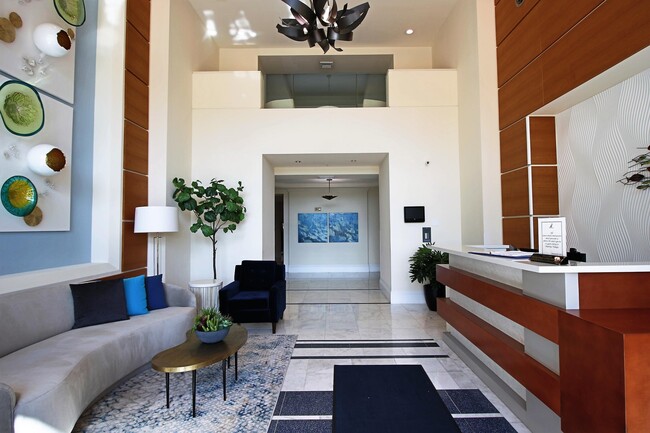 Building Photo - 625 Casa Loma Blvd