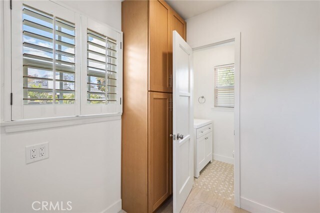 Building Photo - 3883 Degnan Blvd