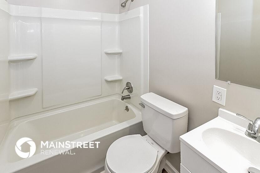 Building Photo - 563 Sandridge St