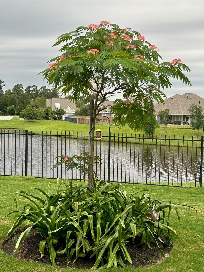 Building Photo - 2149 Rope Maker Rd