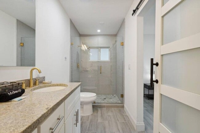 Building Photo - 3133 Albatross Rd