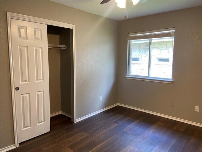Building Photo - 1513 Big Bend Dr