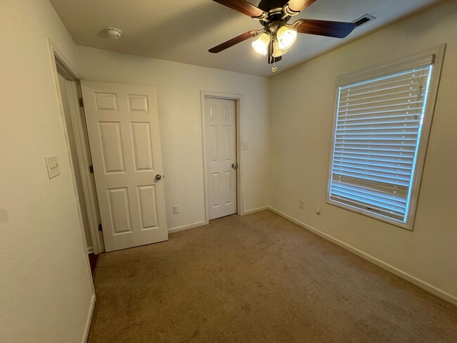 Building Photo - Available to Show