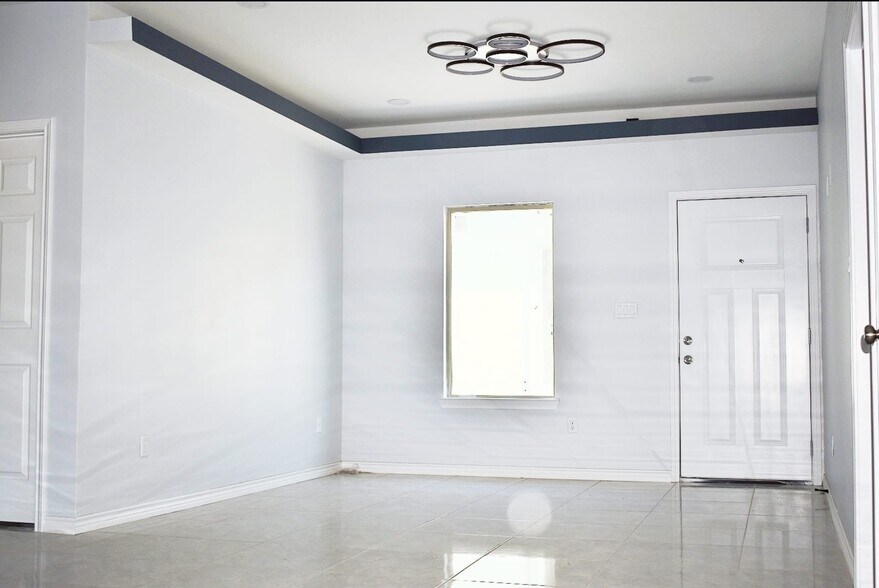 Building Photo - 3714 Bella Costa Dr