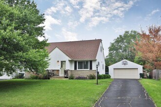 Building Photo - 714 Island Ct