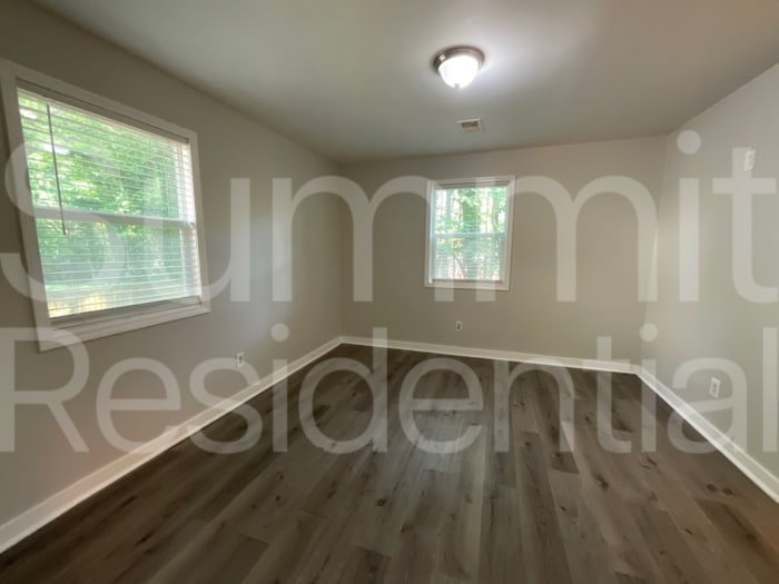 Building Photo - 2590 Godfrey Dr NW