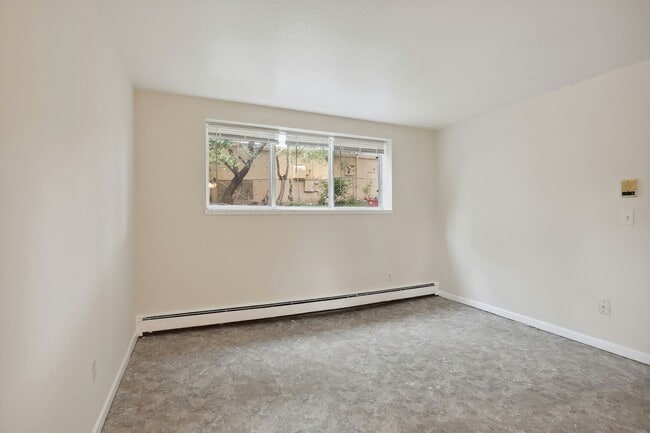 Building Photo - 4628 Tyler St NE