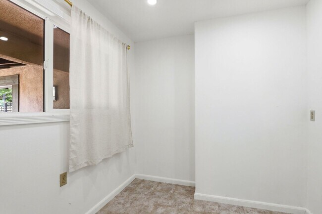 Building Photo - $5795 - Ranch-style home with acreage in West Gilroy's quiet countryside