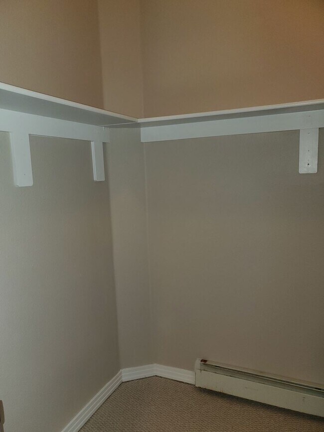 Building Photo - 2012 Remington St