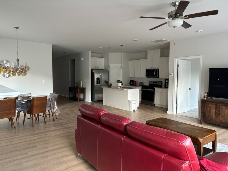 Building Photo - 715 Clark Lake Estates Dr