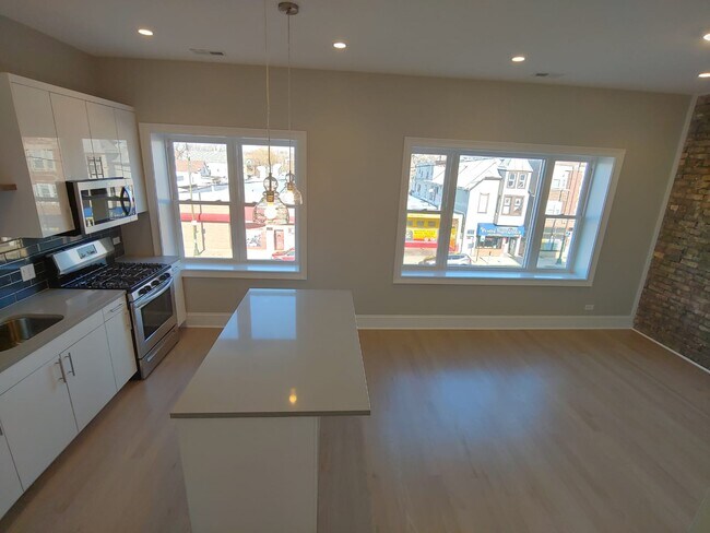 Kitchen - 3535 W North Ave