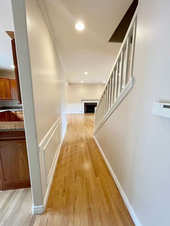 Building Photo - 315 N 155th St