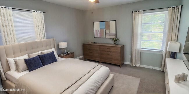 Building Photo - 2050 Dellwood Ave