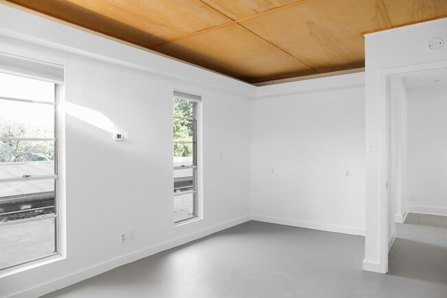 Building Photo - 410 Brookhaven Trail
