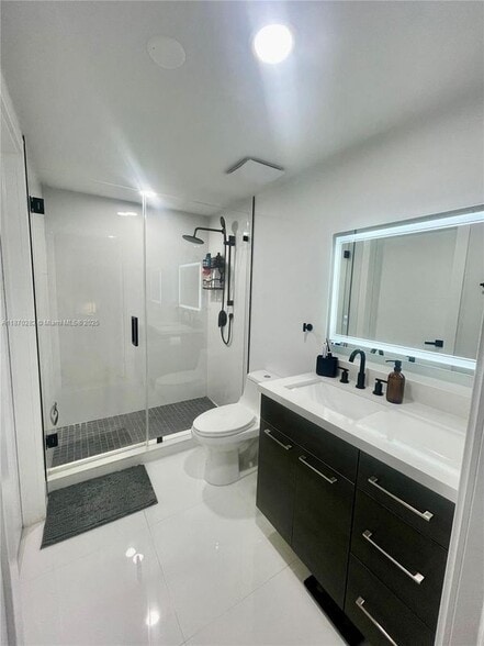 Primary Photo - 690 SW 1st Ct