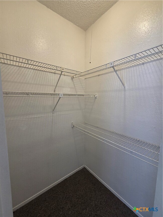 Building Photo - 2411 W Slaughter Ln