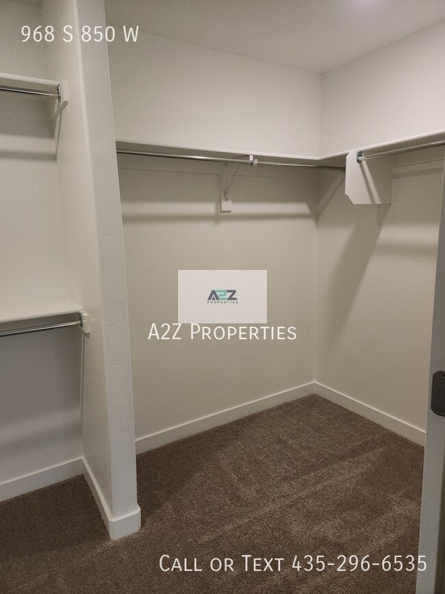 Building Photo - 968 S 850 W