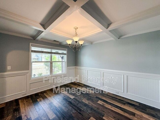 Building Photo - 1033- 164 Ladden Lane