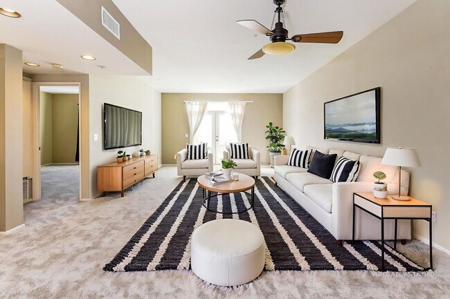 Building Photo - PENTHOUSE-STYLE UNIT IN SIGNAL HILL  w/180 degree Views 3Br/2Ba $3750mo