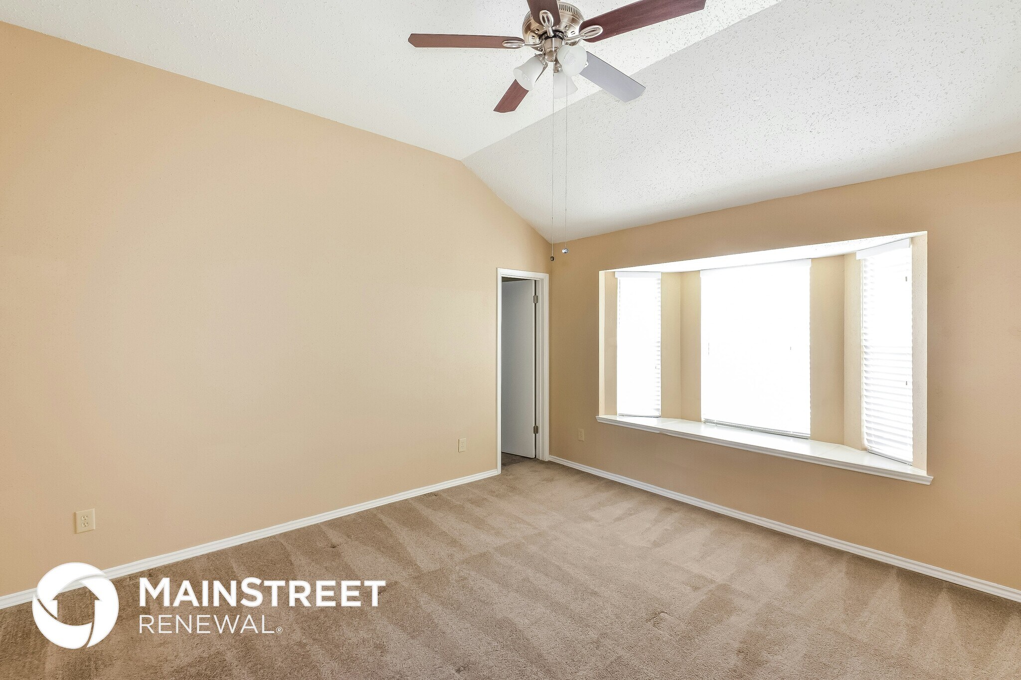 Building Photo - 14919 Tropical Wind Dr