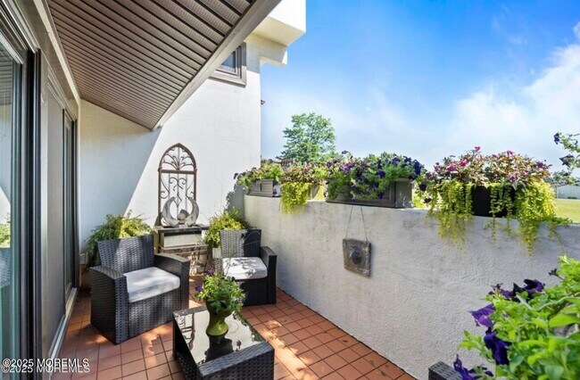 Building Photo - 85 Tower Hill Dr