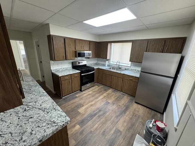 Building Photo - 1030 19th St