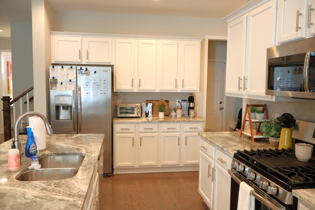 Building Photo - 105 Coogan Ln