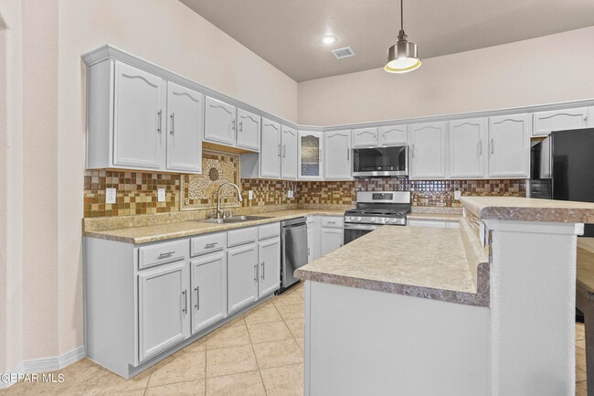 Building Photo - 3236 Sunset Point Dr
