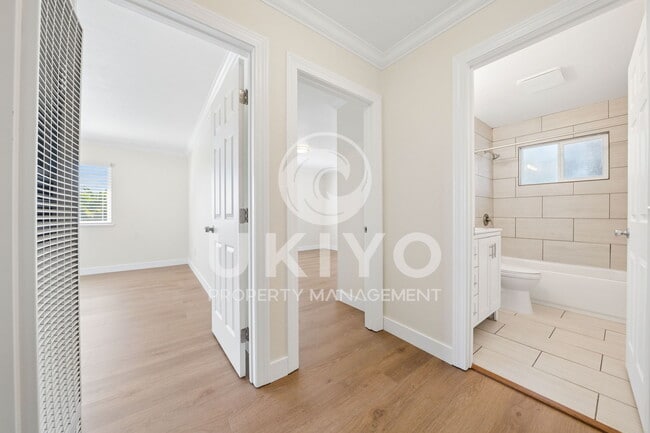 Building Photo - 3007 Nicol Ave
