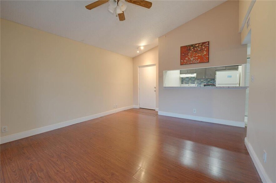 Building Photo - 5686 Rock Island Rd