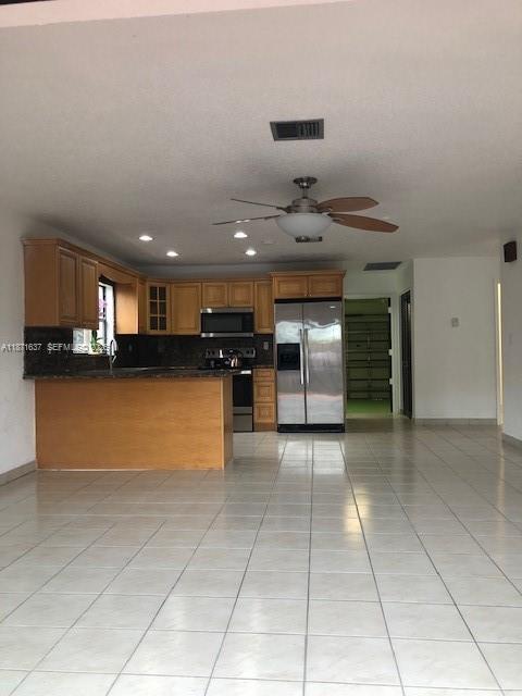 Building Photo - 11301 SW 132nd Ave