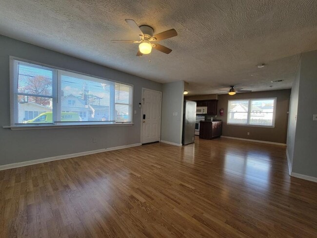 Building Photo - 62 Seabreeze Way