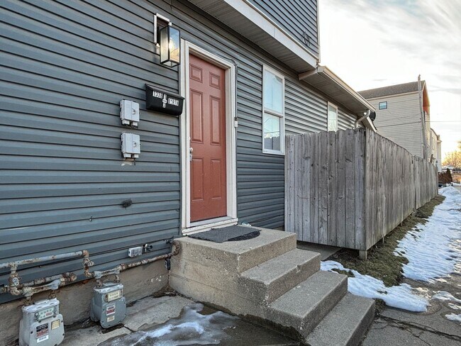 Building Photo - 1338 Barth Ave