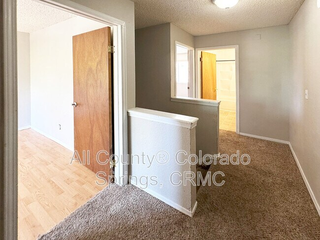 Building Photo - 347 W Iowa Ave