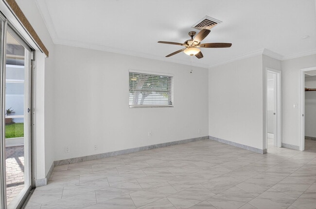 Building Photo - 937 Banyan Dr