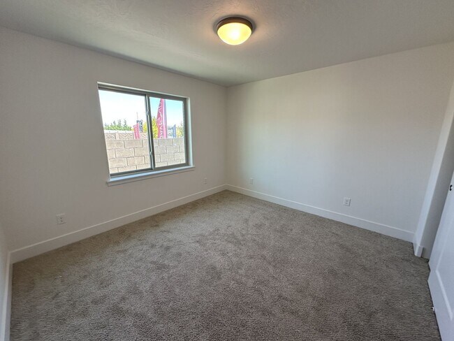 Building Photo - 6419 W 32nd Ave