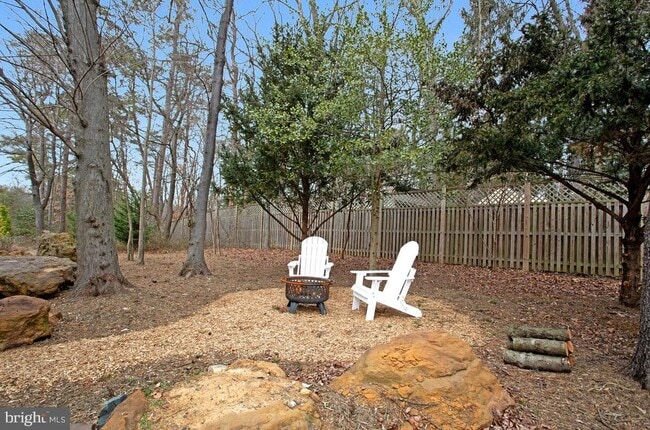 Building Photo - 408 Kosmill Dr