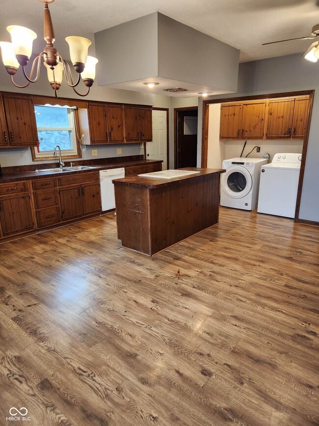 Building Photo - 5607 Riva Ridge Dr