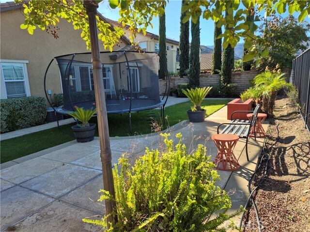 Building Photo - 7650 Summer Day Dr