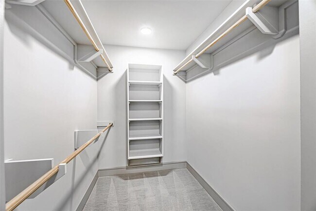 Building Photo - 1414 Wood Hollow Dr