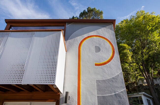 Building Photo - 10424 Hebron Ln