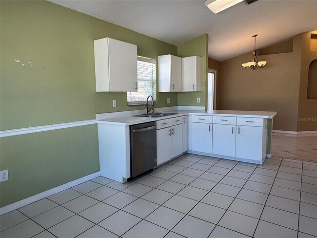 Building Photo - 3425 Canteen Ct