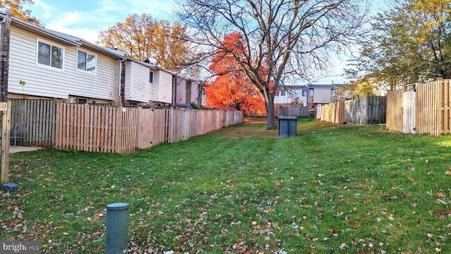Building Photo - 2206 Gingell Pl