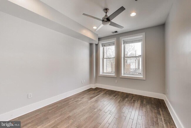Building Photo - 1220 19th St NE