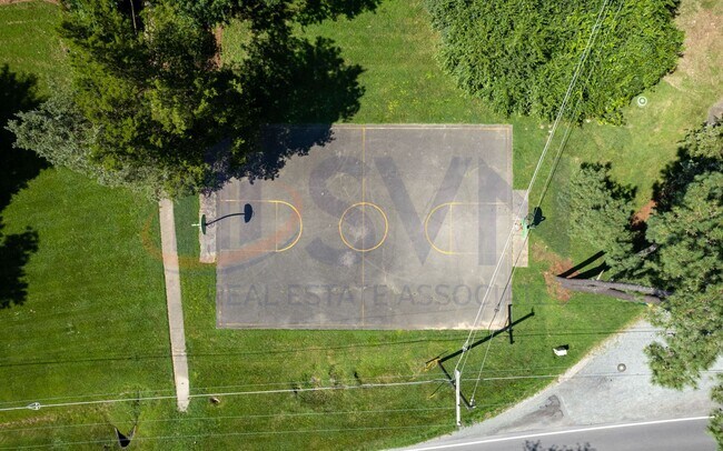 Building Photo - Chapel Hill 2-Bedroom Condo for Rent | 104-F Bolinwood Condominiums