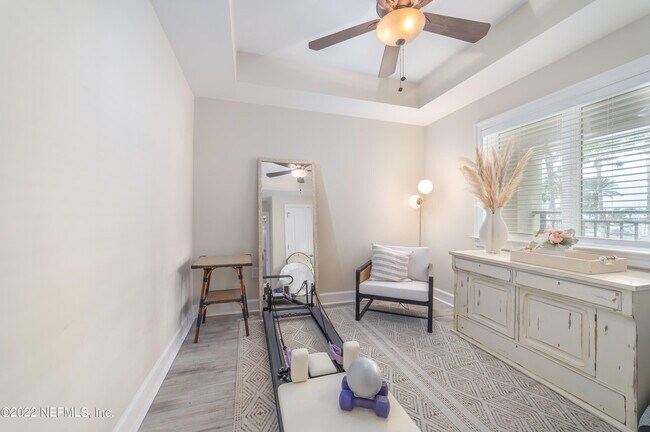 Building Photo - 525 3rd St N