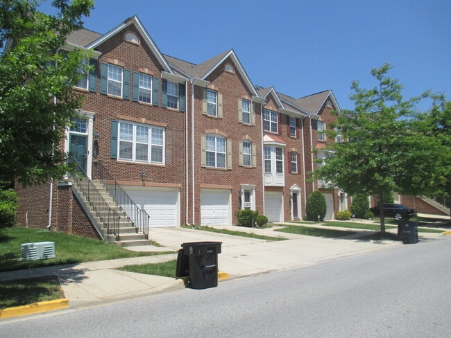 Building Photo - Updated 3 Bedroom Townhome in Upper Marlboro!