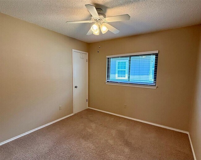 Building Photo - 4515 Keota Dr