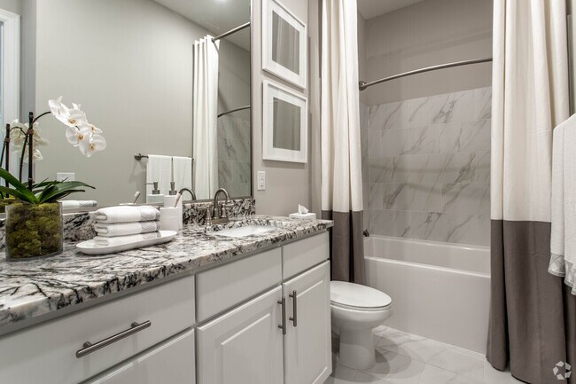 Building Photo - Luxury Living – Steps from Everything!!
